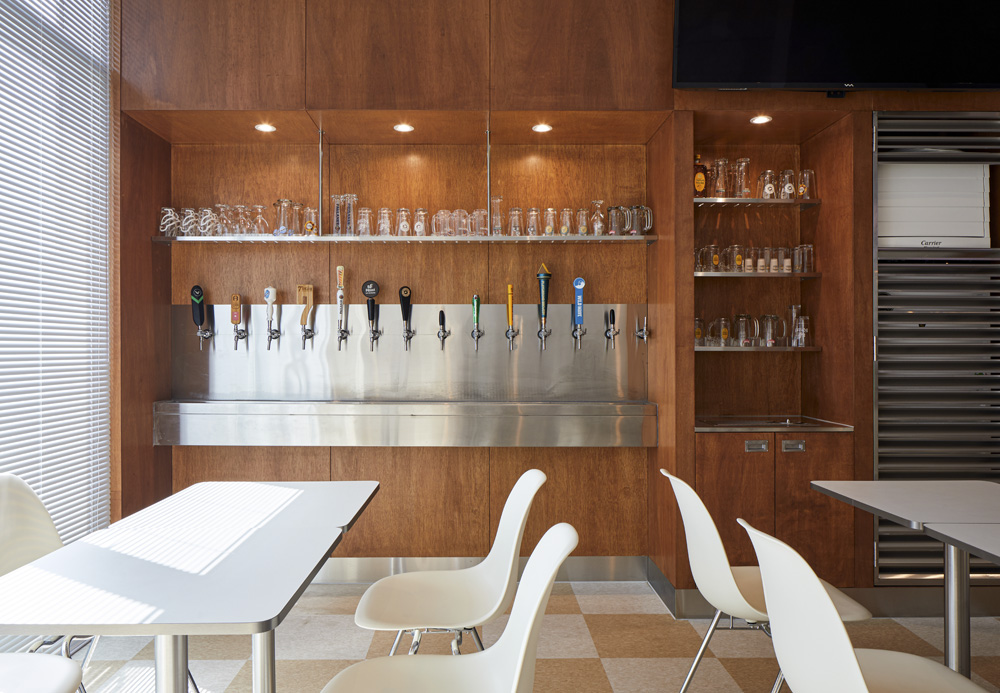 21 平现代复古风汉堡店 设计感与美味并存-7