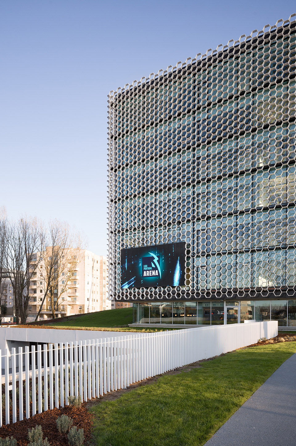 葡萄牙足球联盟新总部丨OODA-10