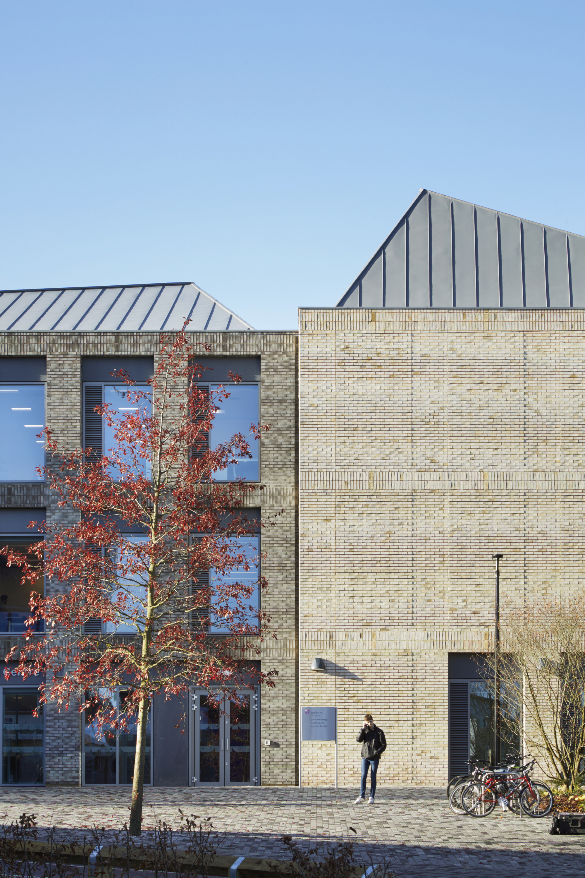 Lower Mountjoy Teaching and Learning Centre / FaulknerBrowns Architects-51