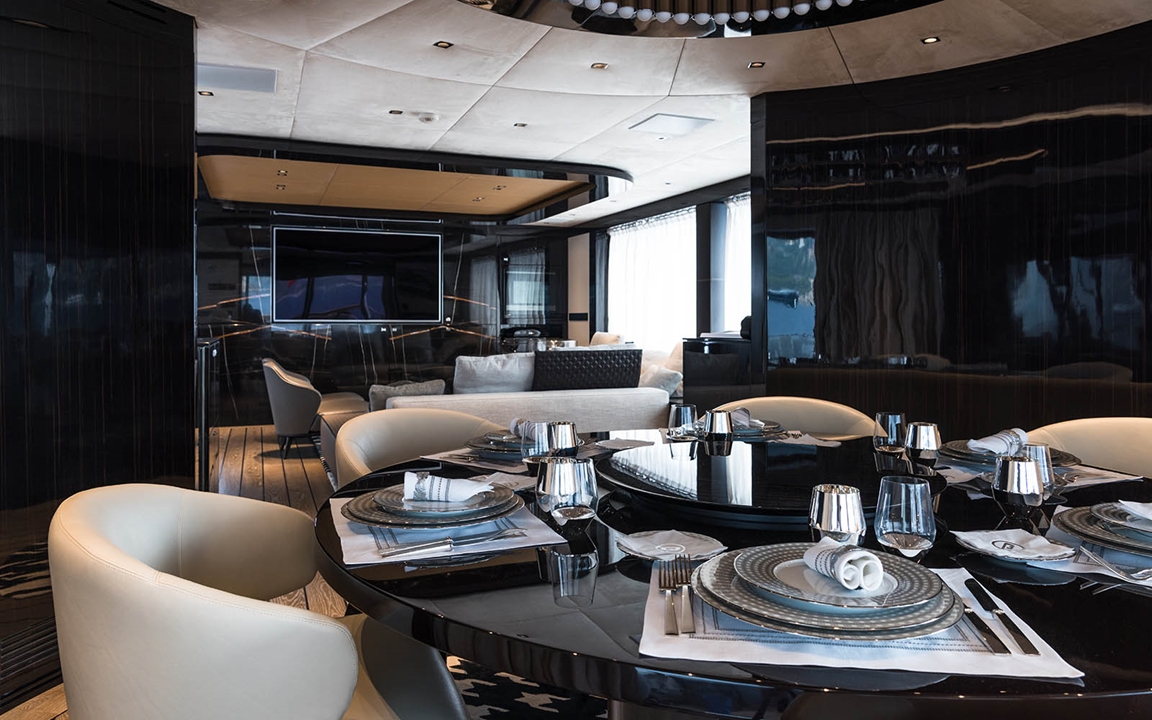 YACHTING   EN Minotti-8