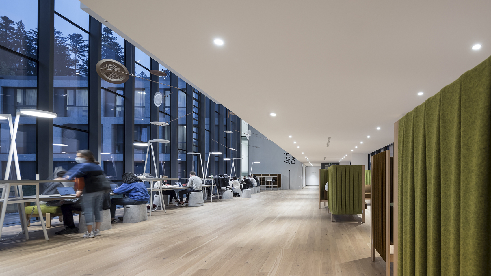 瑞士 EHL 酒店管理商学院丨IttenBrechbühl-45