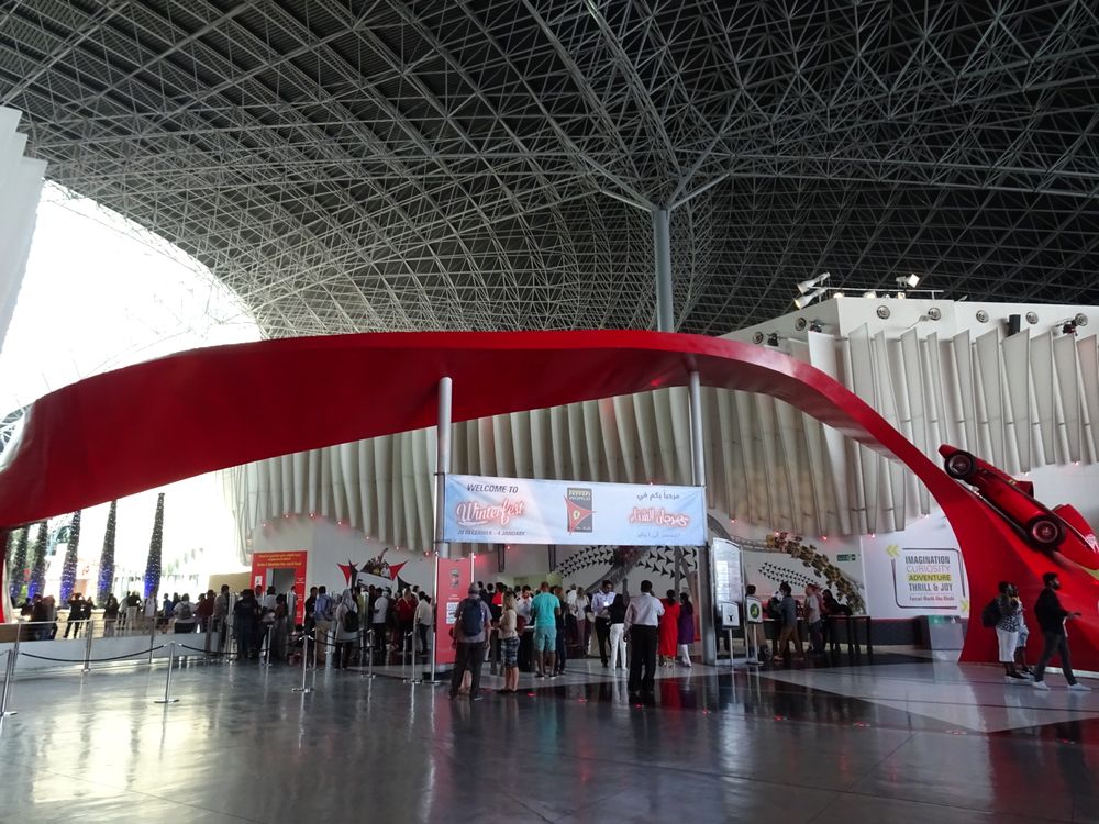 フェラーリ・ワールド・アブダビ | UAE の建築【世界建築巡り】-60