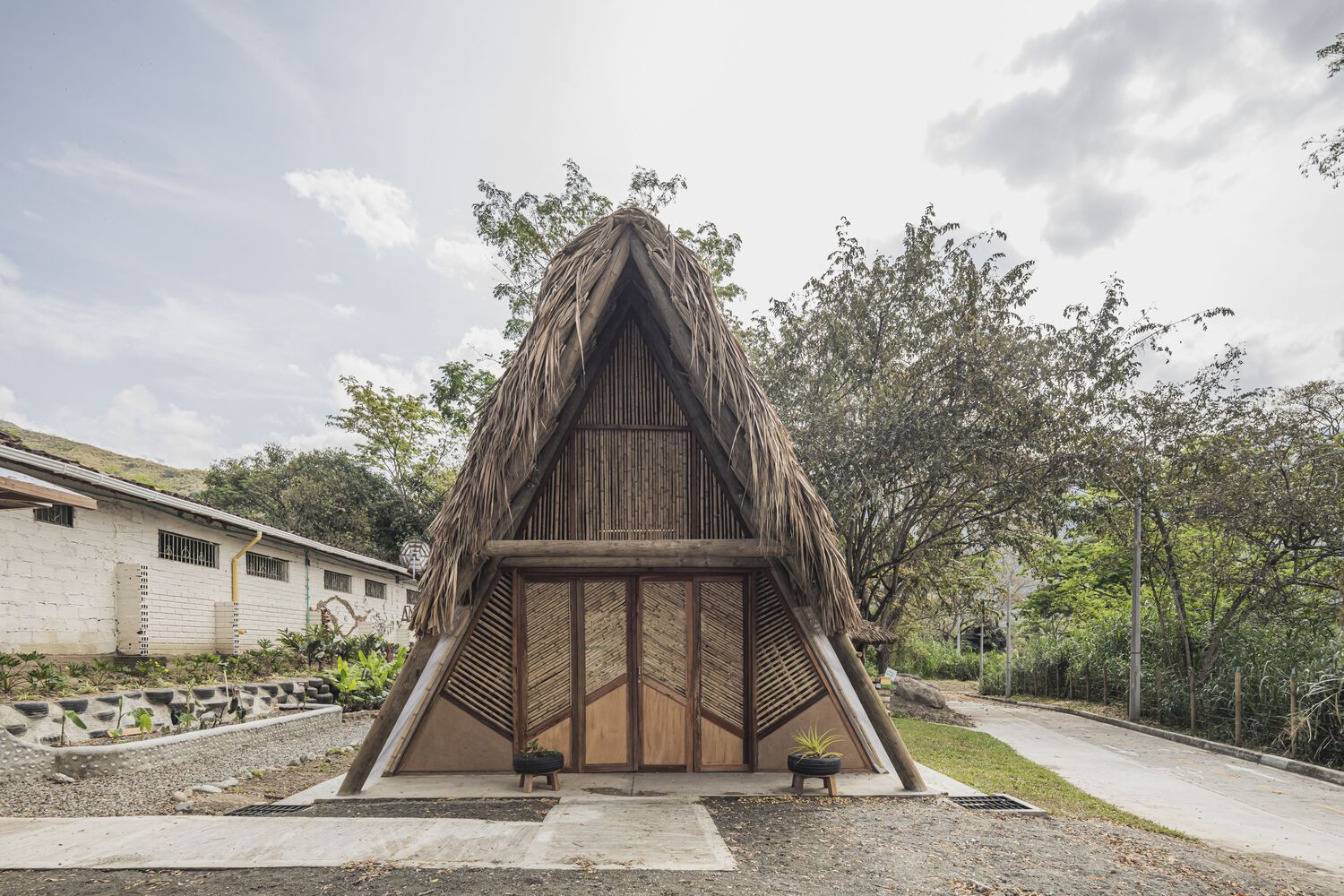 哥伦比亚环保教室丨Plan:b arquitectos-26