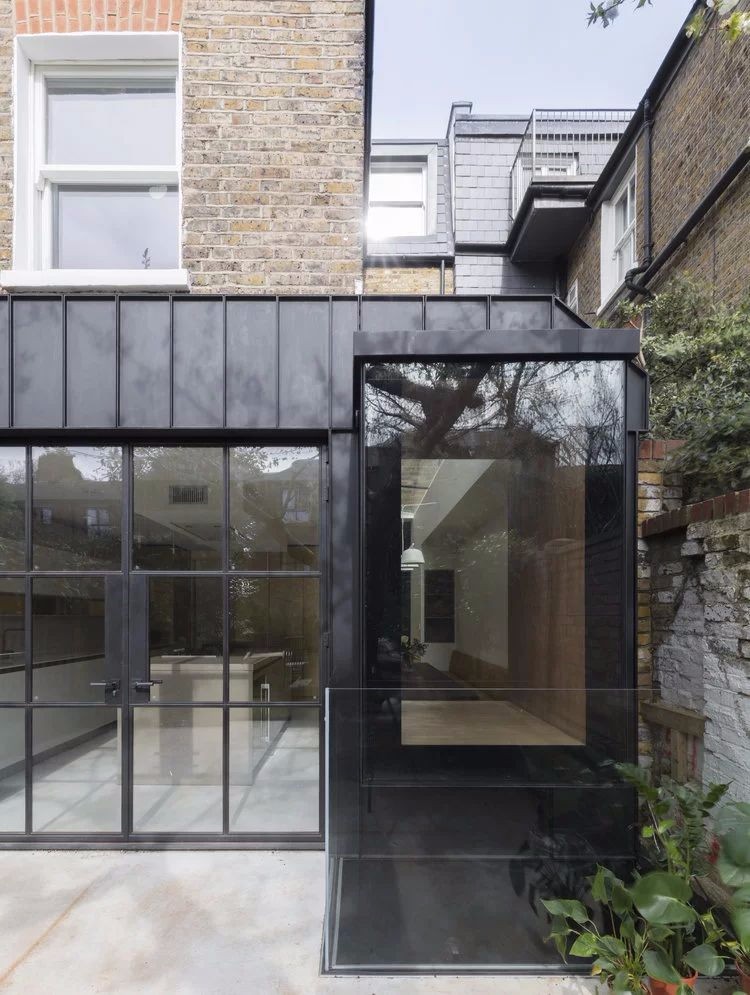 伦敦住宅的黄铜魅力-4