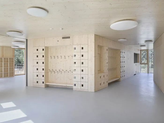 瑞士雷嫩斯幼儿园丨Atelier Pulver Architectes-19