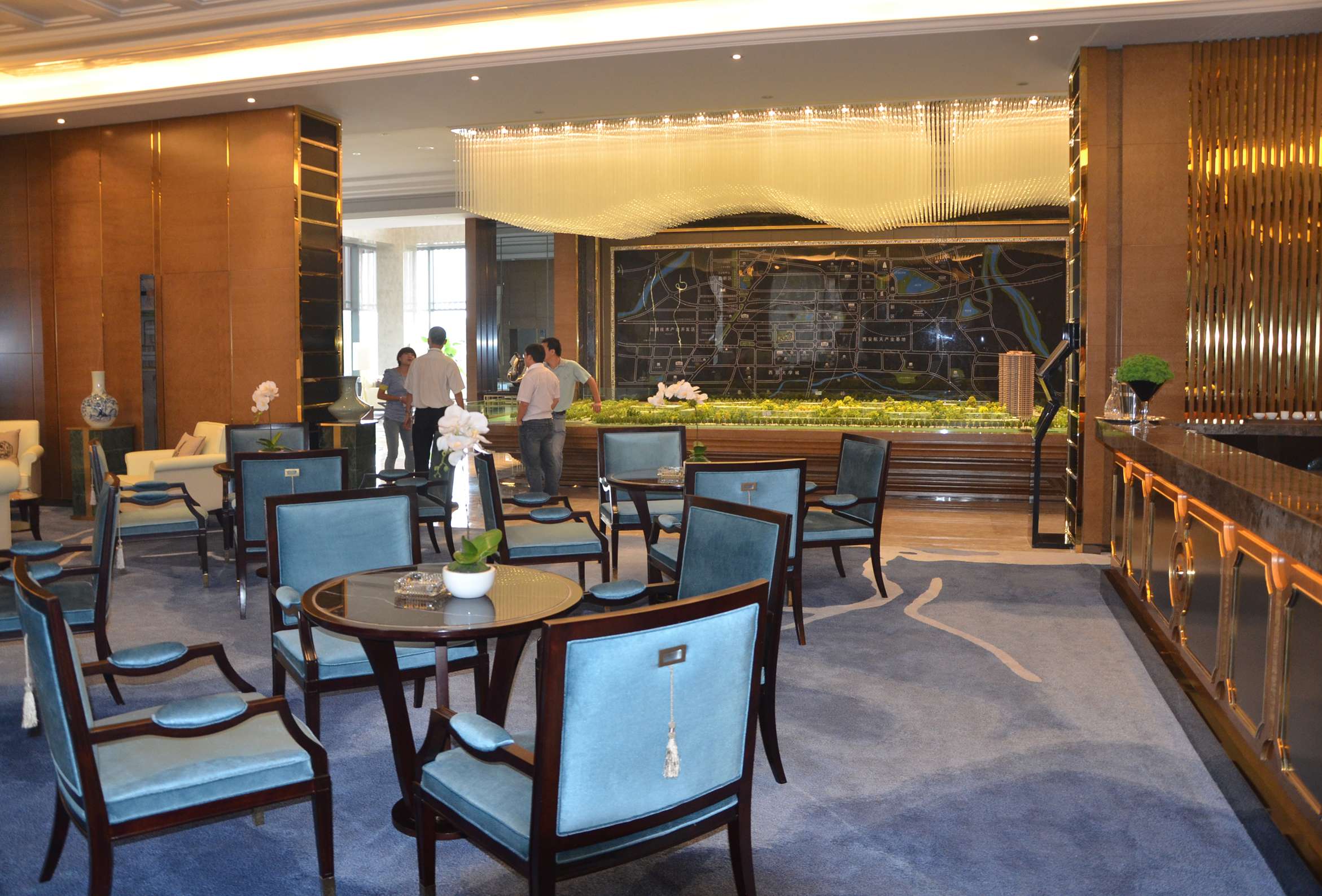 梁志天  西安雅居乐国际售楼部完工图片-2