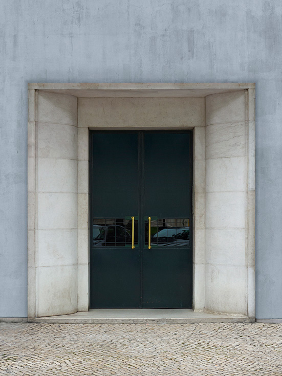 C6 – 门户（依据一般常见语境的意译，因为portals可指门户网站、通道、门户区域等，若这里有特定领域含义，需根据实际情况精准翻译 ） 丨Aurora Arquitectos-6