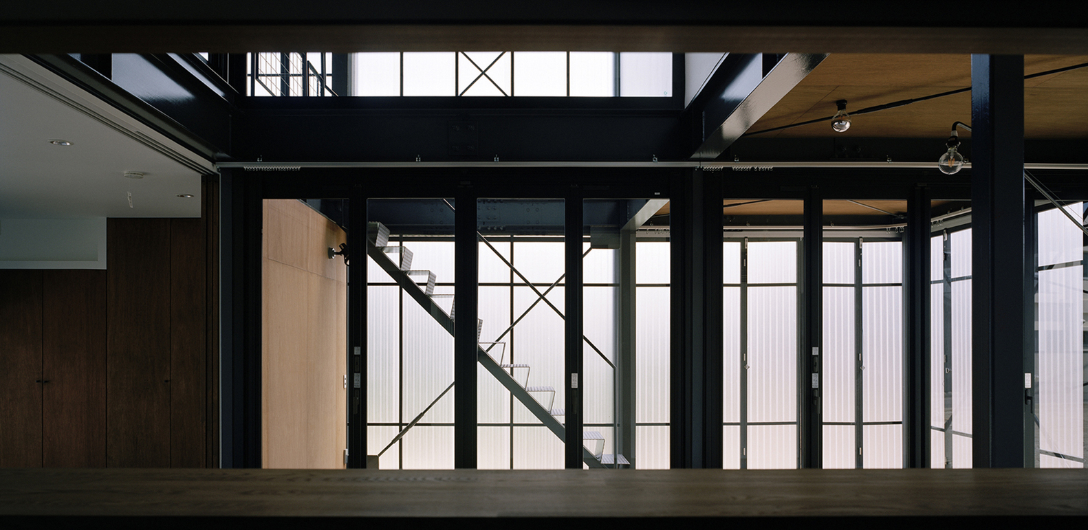 山石武喜打造简约钢构住宅 融入环境与自然共生-43