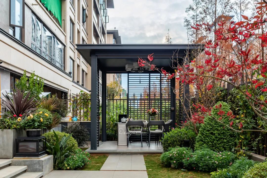 现代时尚的 280㎡小院私宅丨罗太翔,于倩-20