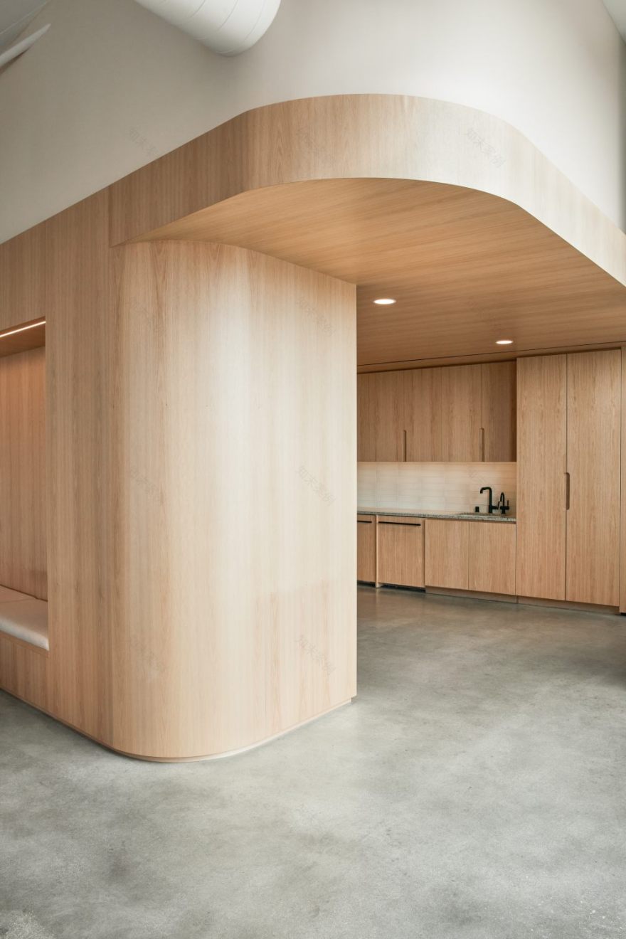 圣莫尼卡的树胶体验店 | Rapt Studio 设计的现代总部-16