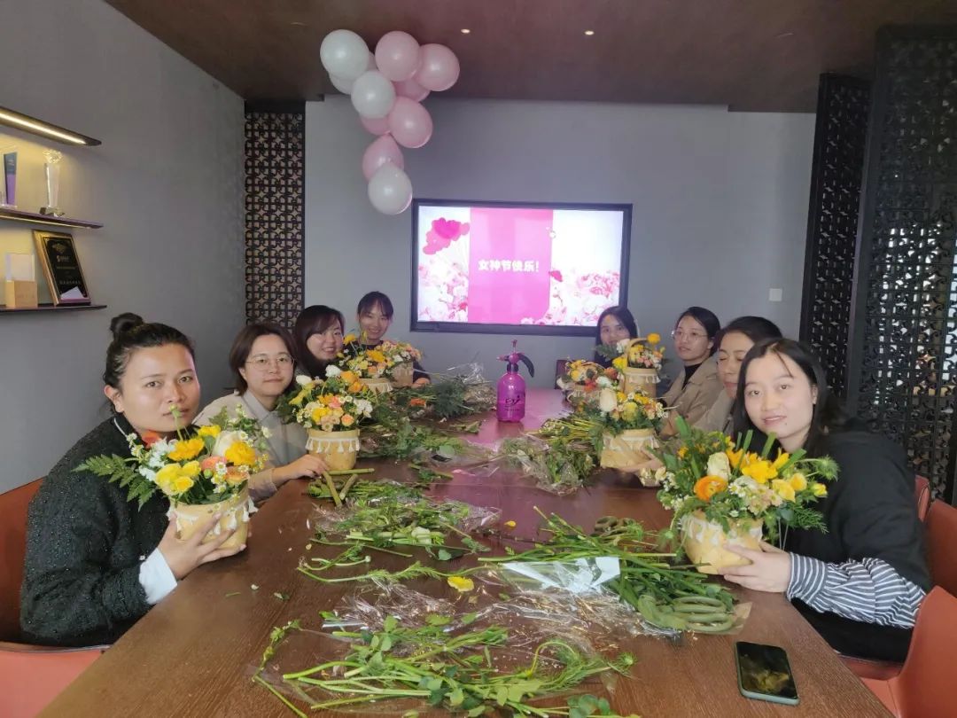 女性之美 · 各地活动现场的室内设计魅力丨中国上海-22