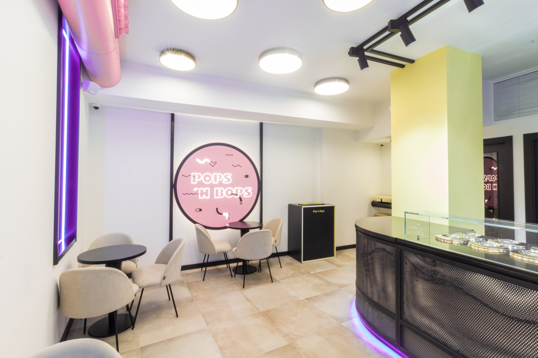 波普风冰淇淋店-24