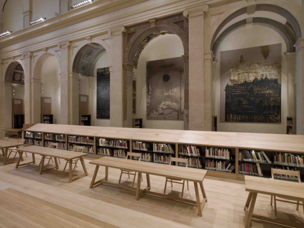 Carisbo 基金会图书馆-3