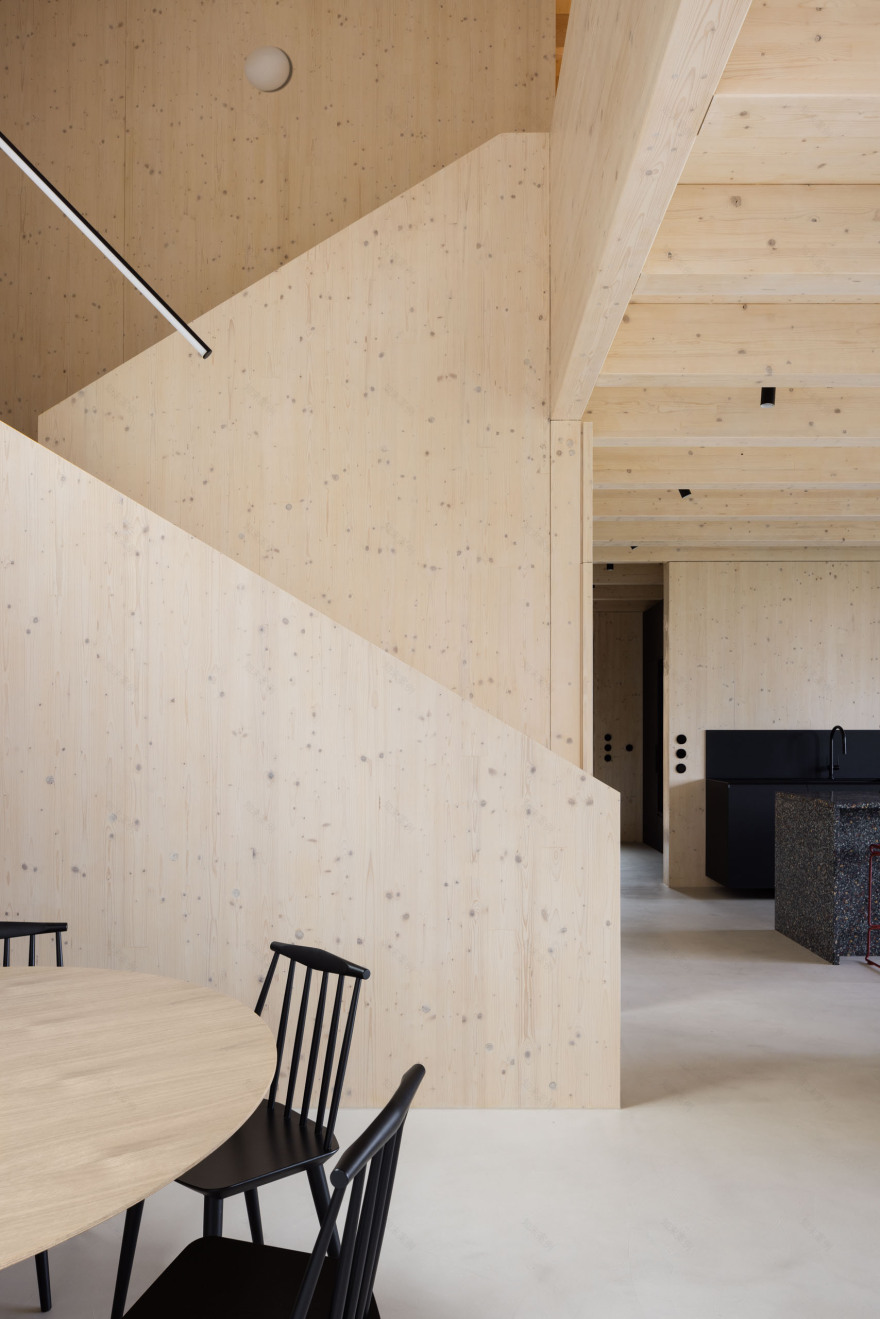 杜布拉芙卡之家丨斯洛伐克布拉迪斯拉发丨gmb.-35