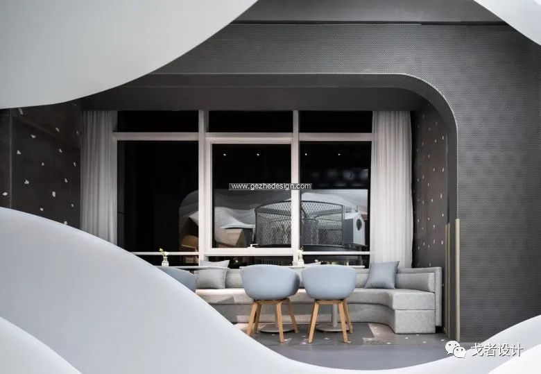 梦幻儿童咖啡馆 | 铝板编织涟漪,灯火森林,金城堡舞台-29