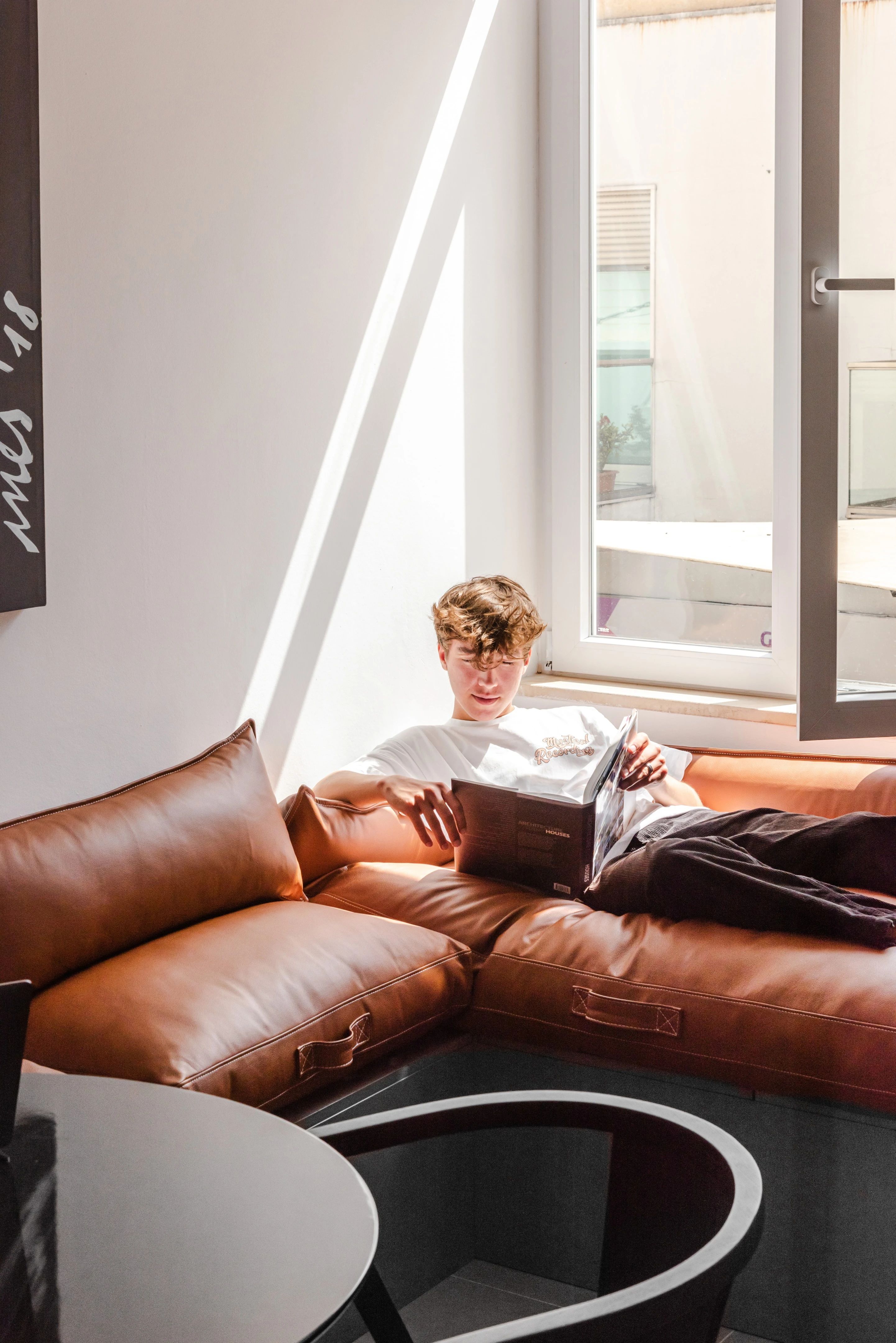 葡萄牙波尔蒂芒 32㎡一居室公寓设计丨Studio Arte architecture  design-7