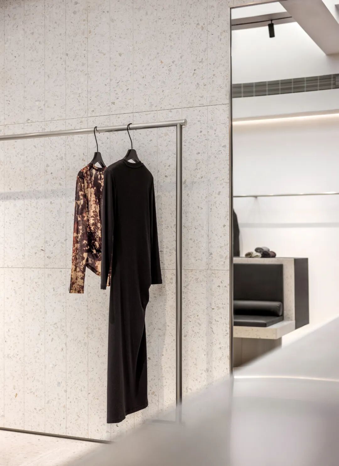 时空的几何叙事｜DOLARIERIRetailStore-35