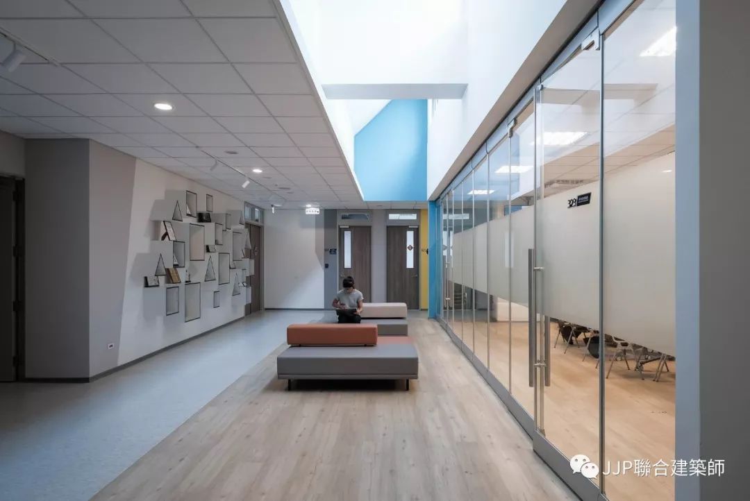 《产业精英的培育基地》中原大学知行领航馆-8