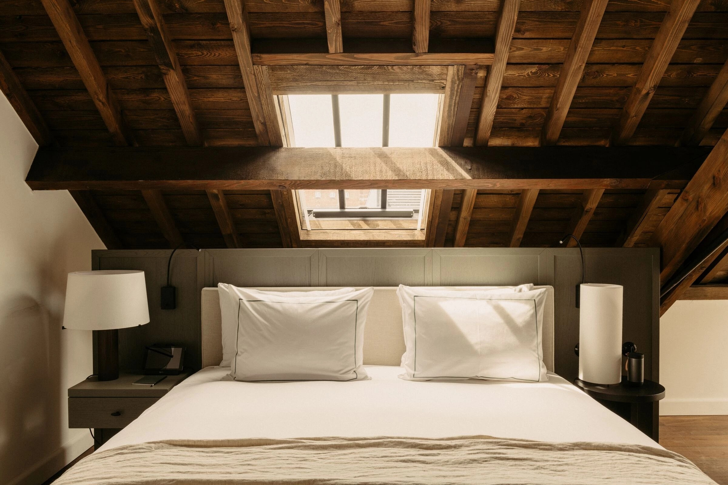 August 酒店 / Vincent Van Duysen-55