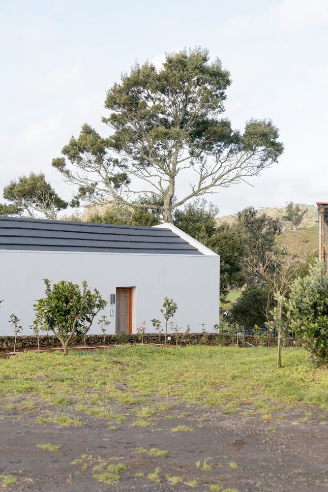 Livramento House · 简约岛屿度假别墅丨葡萄牙蓬塔德尔加达丨Mezzo Atelier-32