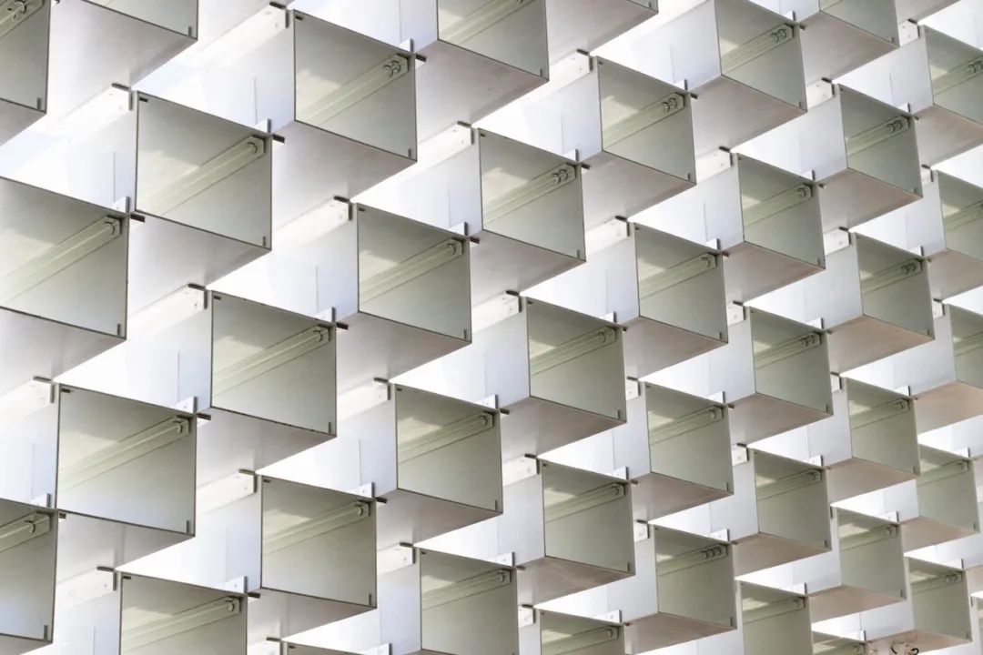 伦敦蛇形展馆"解构"之墙-10