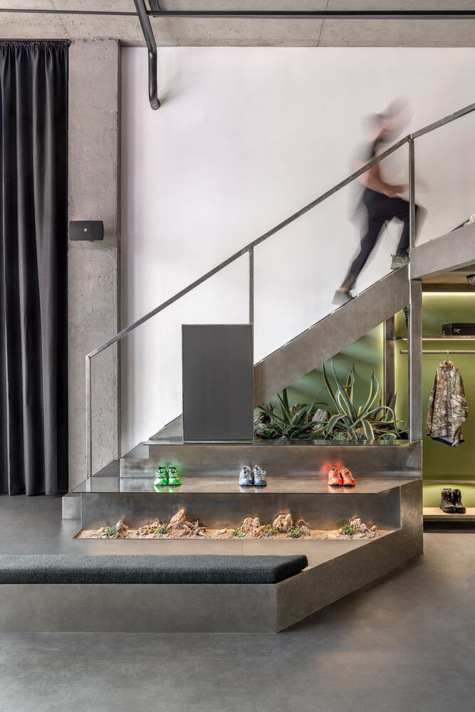 乌克兰 PULSE 运动品牌服饰店丨不详-9