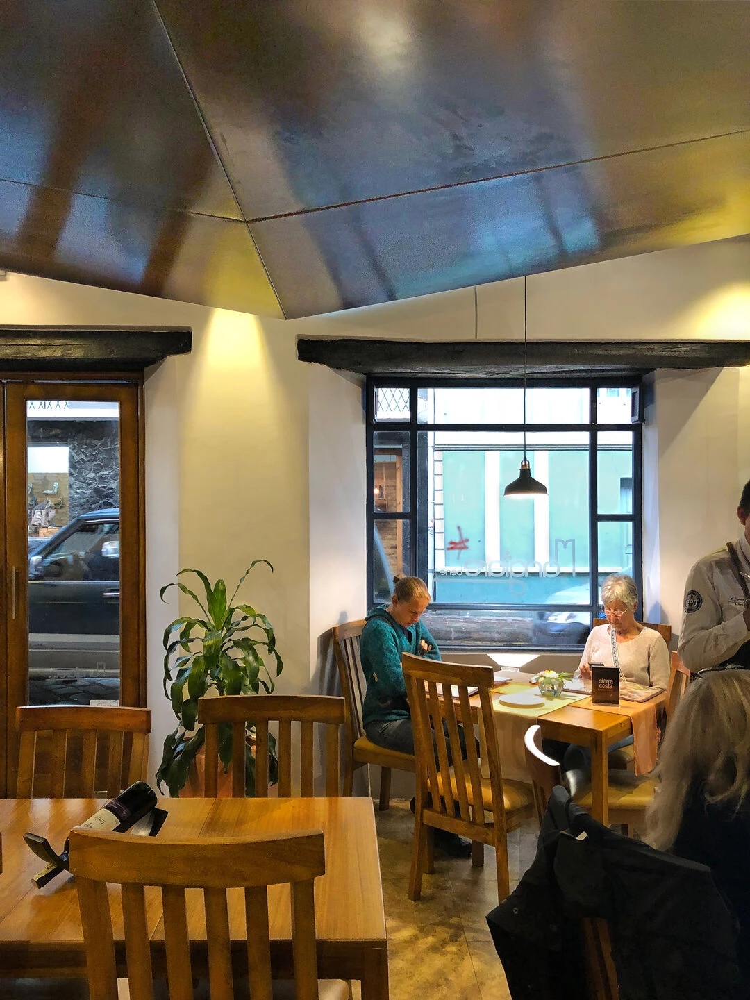 厄瓜多尔曼吉亚雷餐厅-18