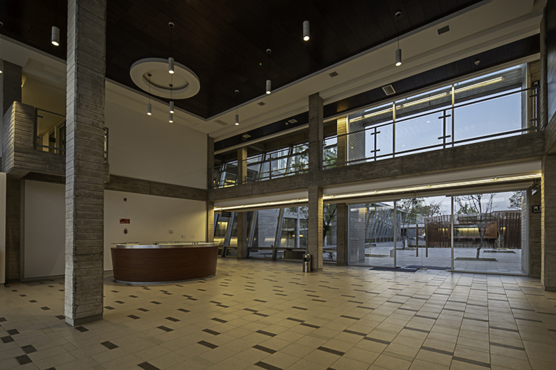 智利圣地亚哥贫困社区新市政厅建筑-55