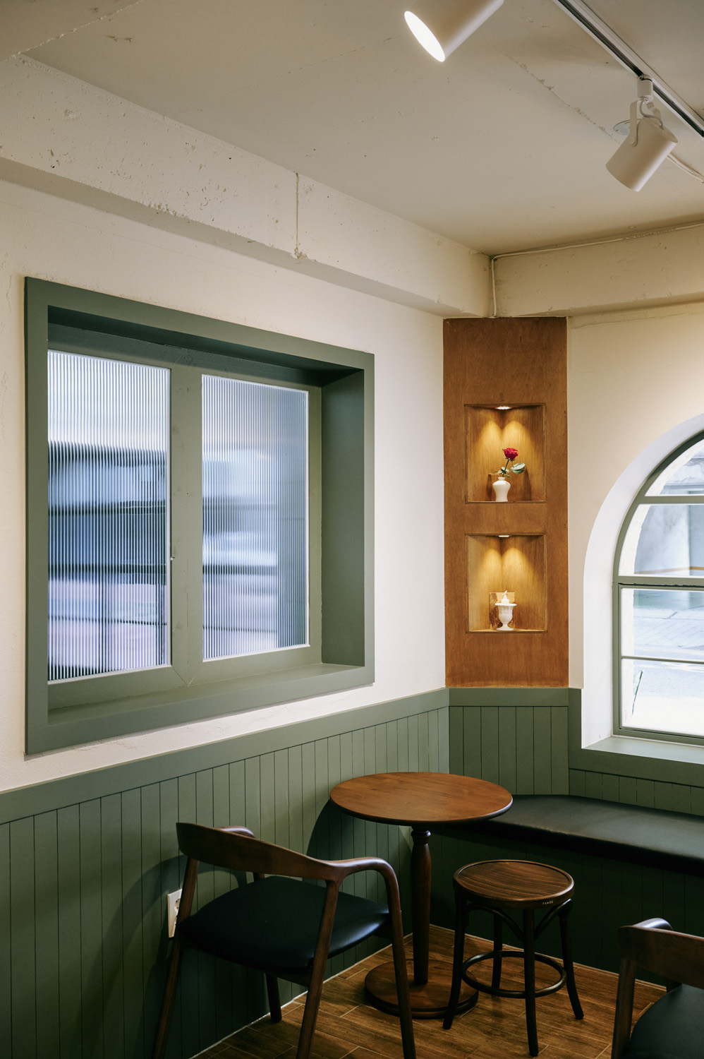 欧式家庭氛围的 15 坪咖啡厅设计-14