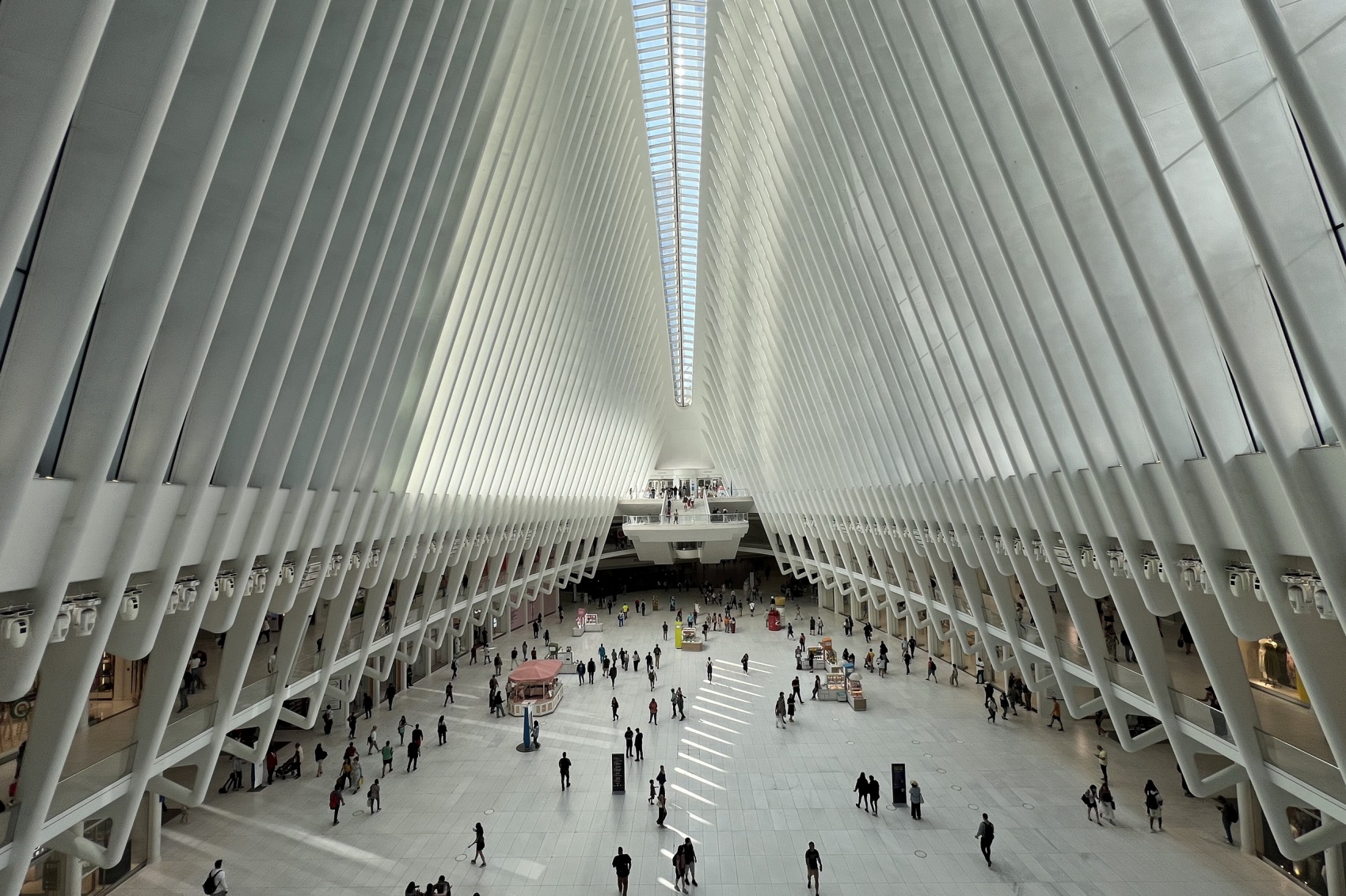 纽约世界贸易中心交通枢纽Oculus丨美国曼哈顿丨圣地亚哥·卡拉特拉瓦（Santiago Calatrava）-36