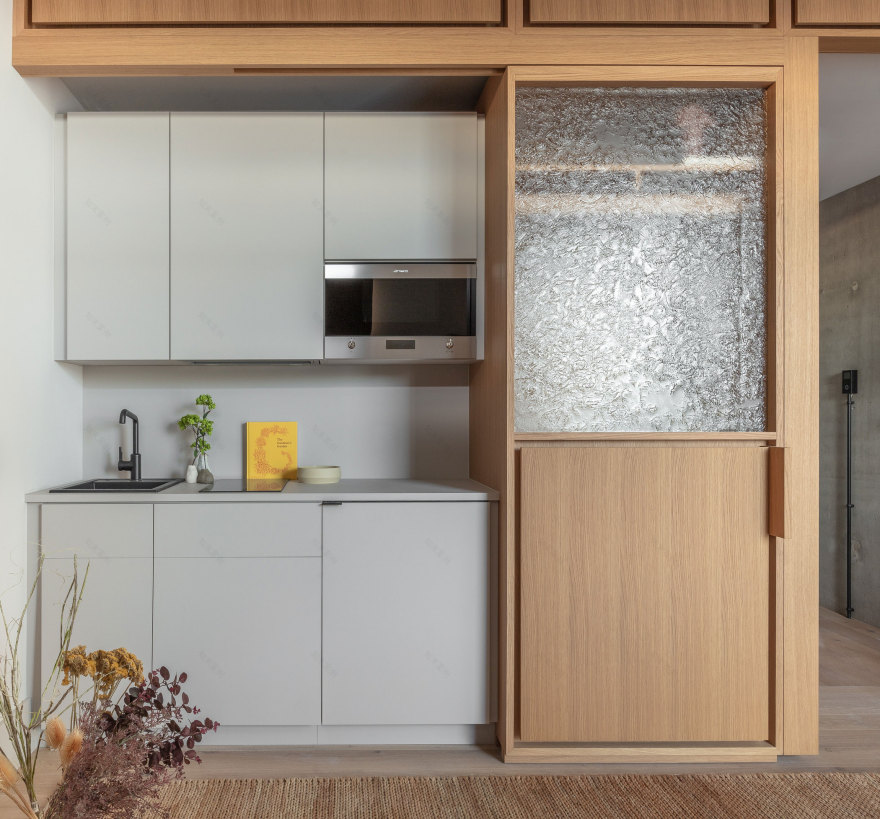 Liminal Space: East Side Gallery Berlin Hotel by Grzywinski+Pons.-54