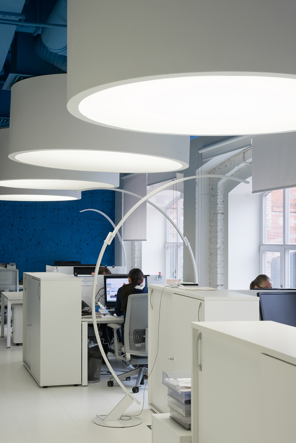 莫斯科 OPTIMEDIA 媒体公司办公室 | 现代艺术画廊式的办公空间设计-40