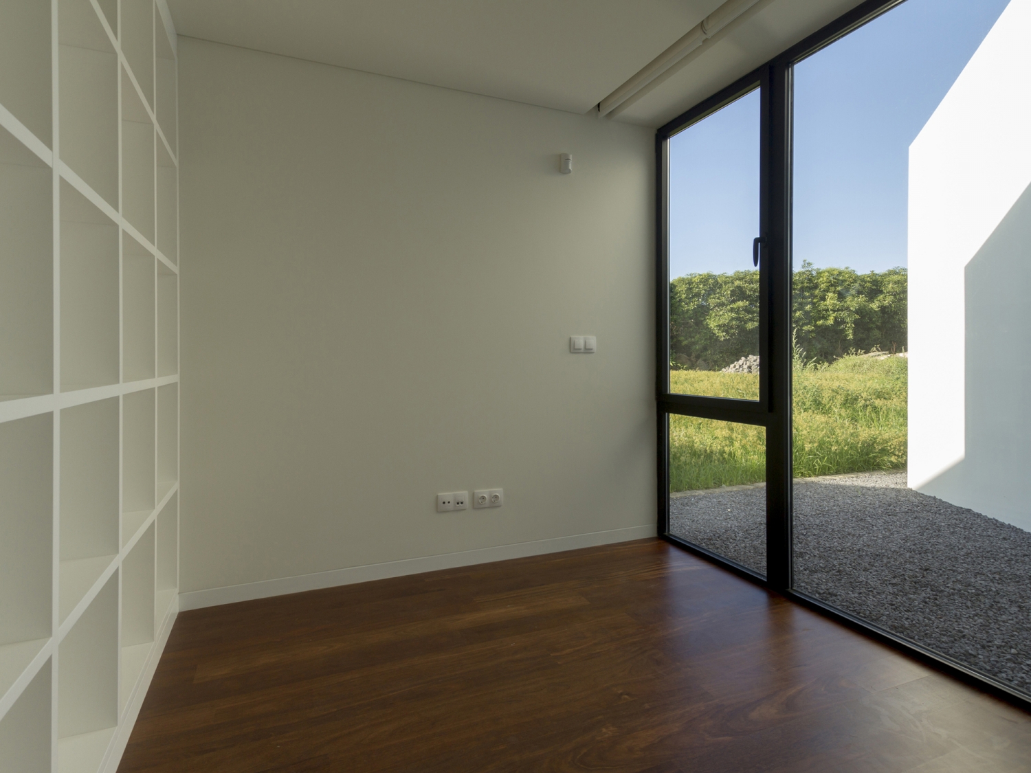 葡萄牙罗斯托现代别墅,M-Arquitectos 设计-26