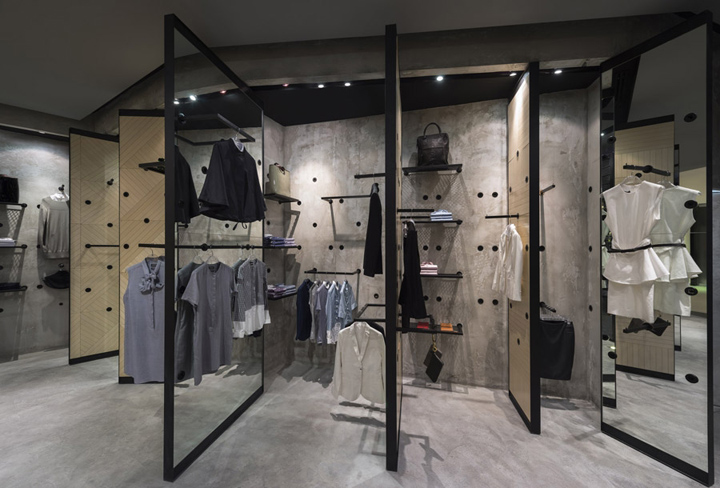 UPSTAIRS_，新加坡鳄鱼概念-0