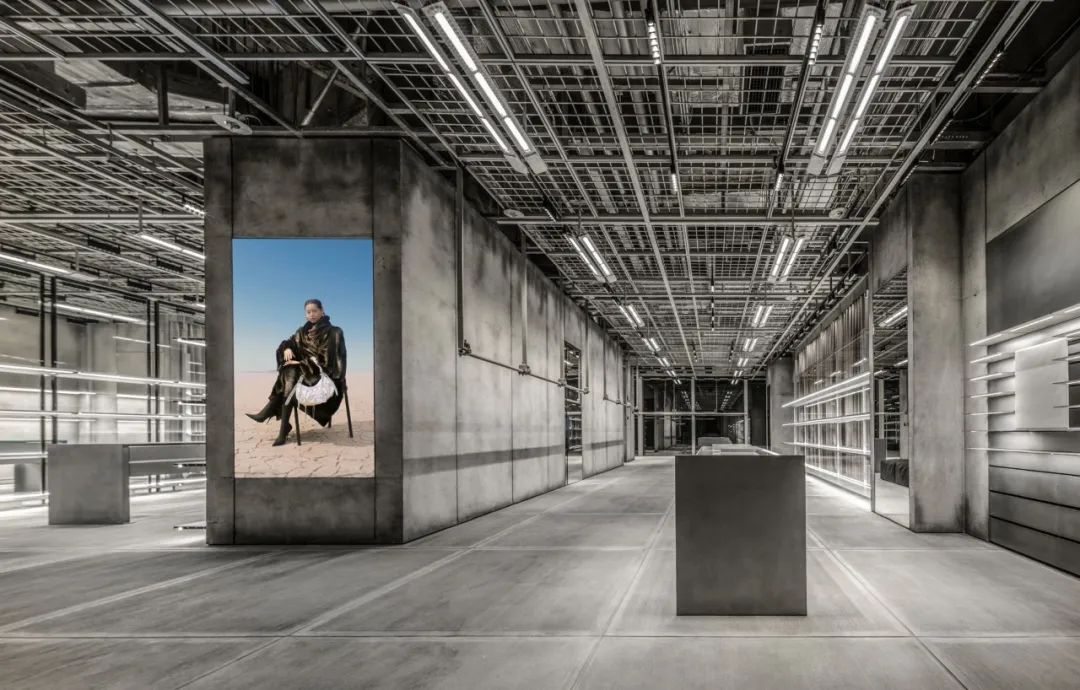 Balenciaga 重庆精品店丨中国重庆-2