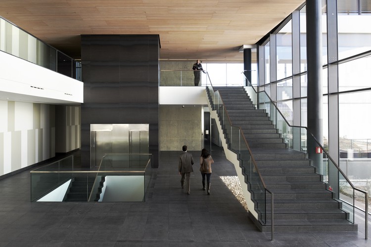 Headquarters Caja de Badajoz Studio Lamela Architects-3