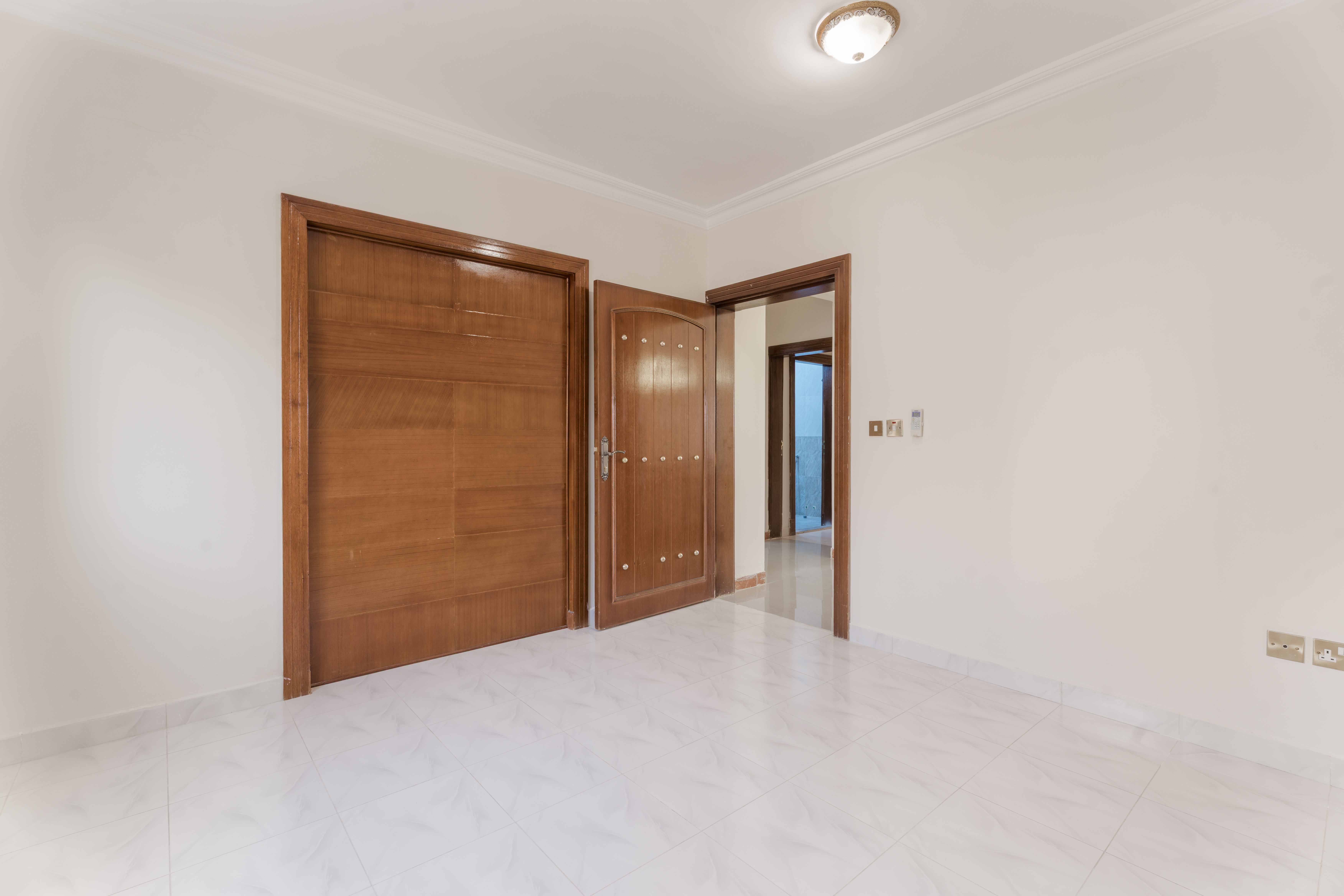 Villa In West Bay Lagoon-10