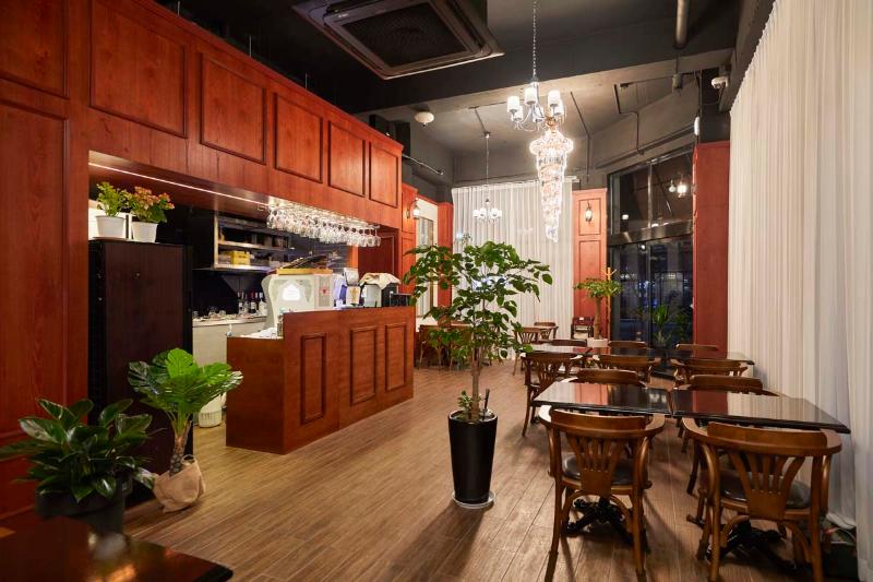 28 平米西式餐厅，现代艺术氛围的诠释-4