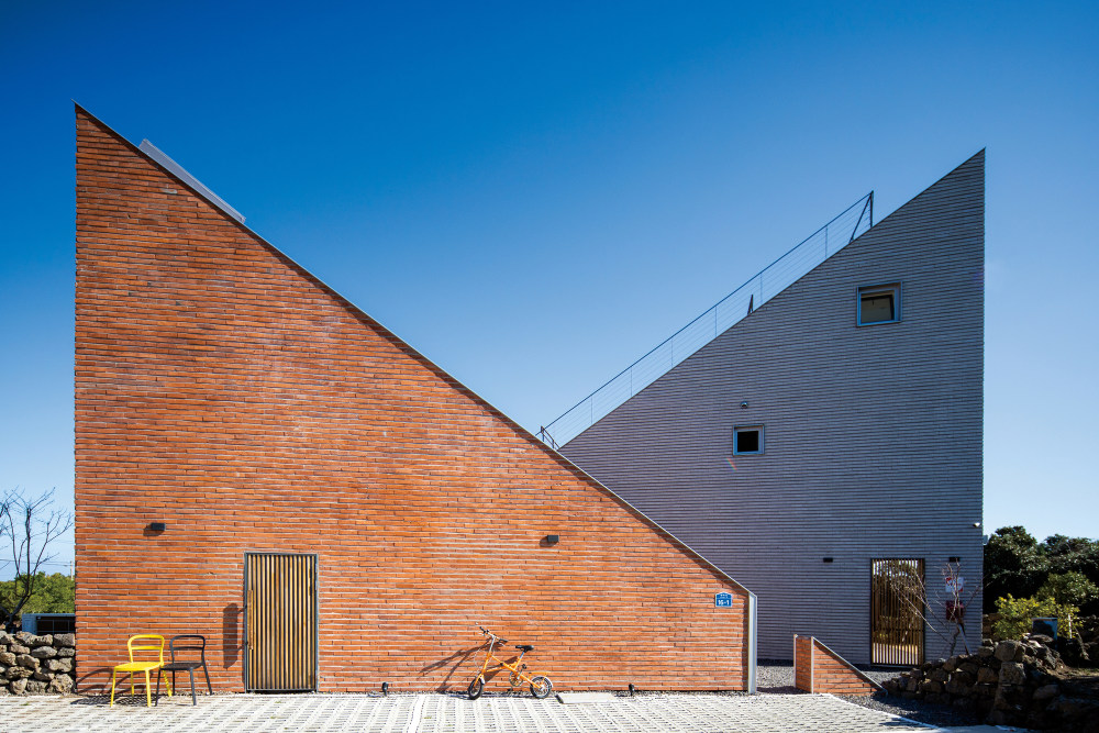 依山傍水的韩式别墅-14