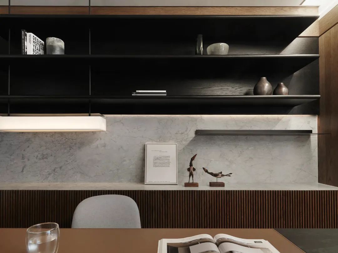 胡桃木+高级灰，纯粹而艺术的现代空间-46
