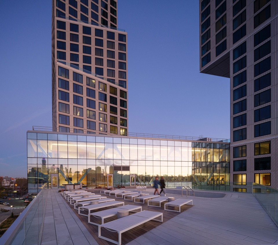 OMA 设计的纽约 EAGLE + WEST 住宅塔楼，巧妙解决空间限制问题-69