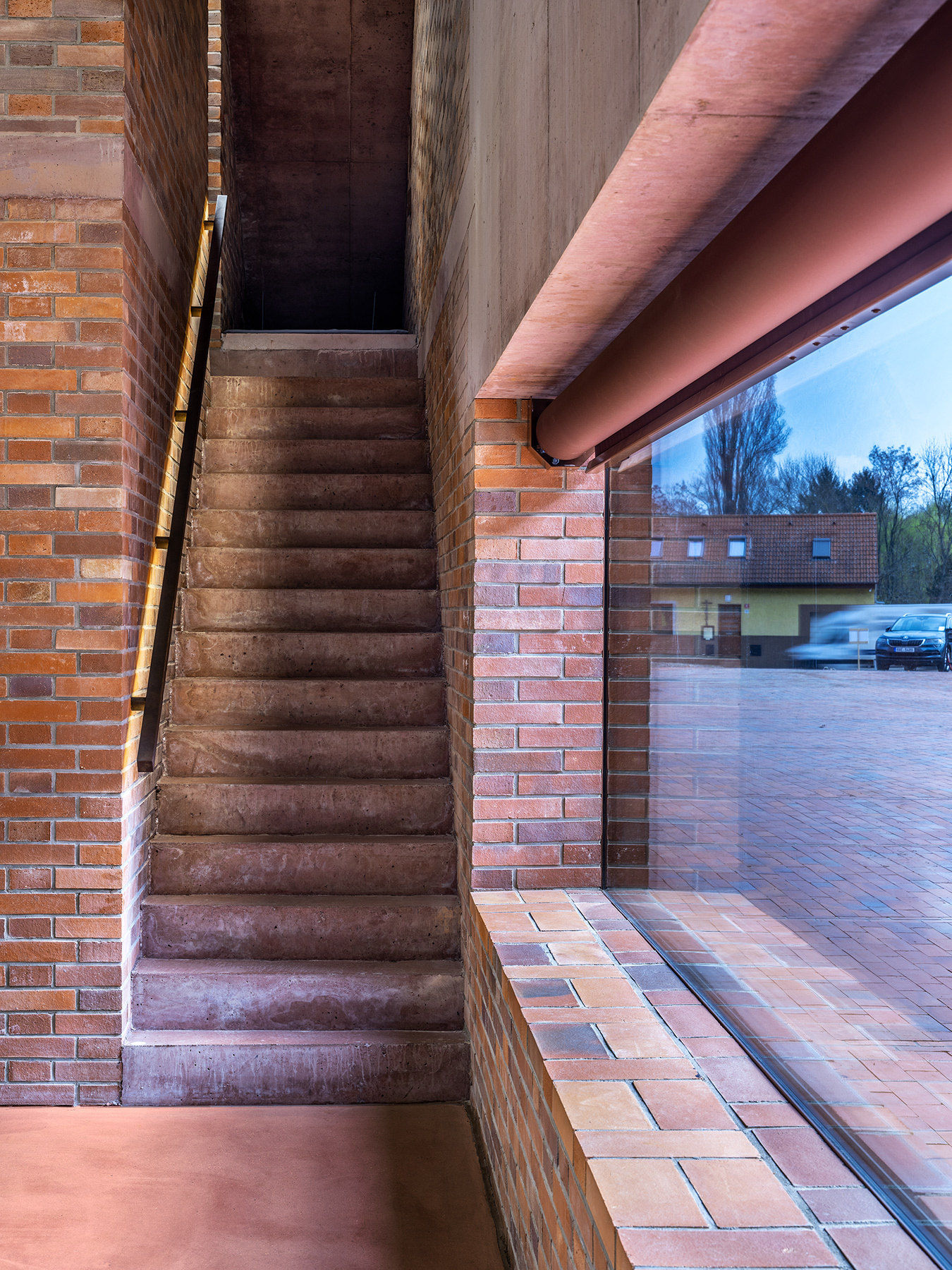 新舊共榮的城市典範：捷克舊磨坊改造，融合藝廊、教育中心、市民共享的文化場域 | FAM-106