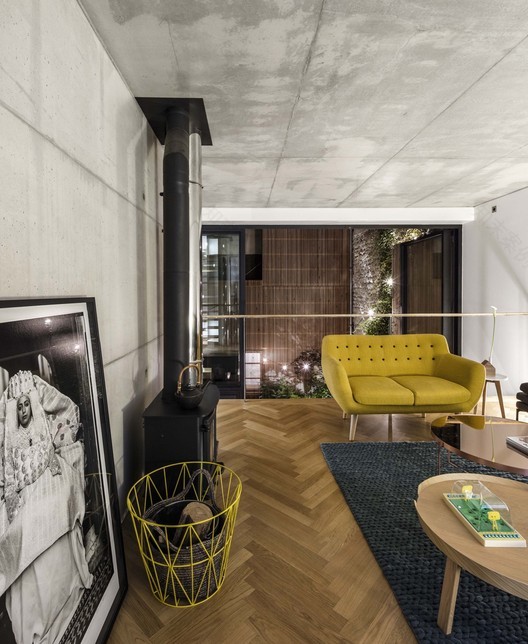 巴黎绿意盎然的家庭住宅-11