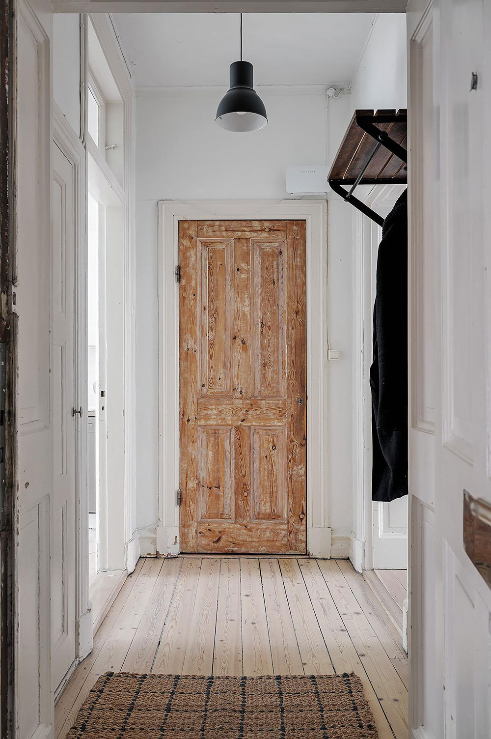 哥德堡 47㎡小公寓 | 绿色墙壁搭配高天花板，视觉冲击力十足-21