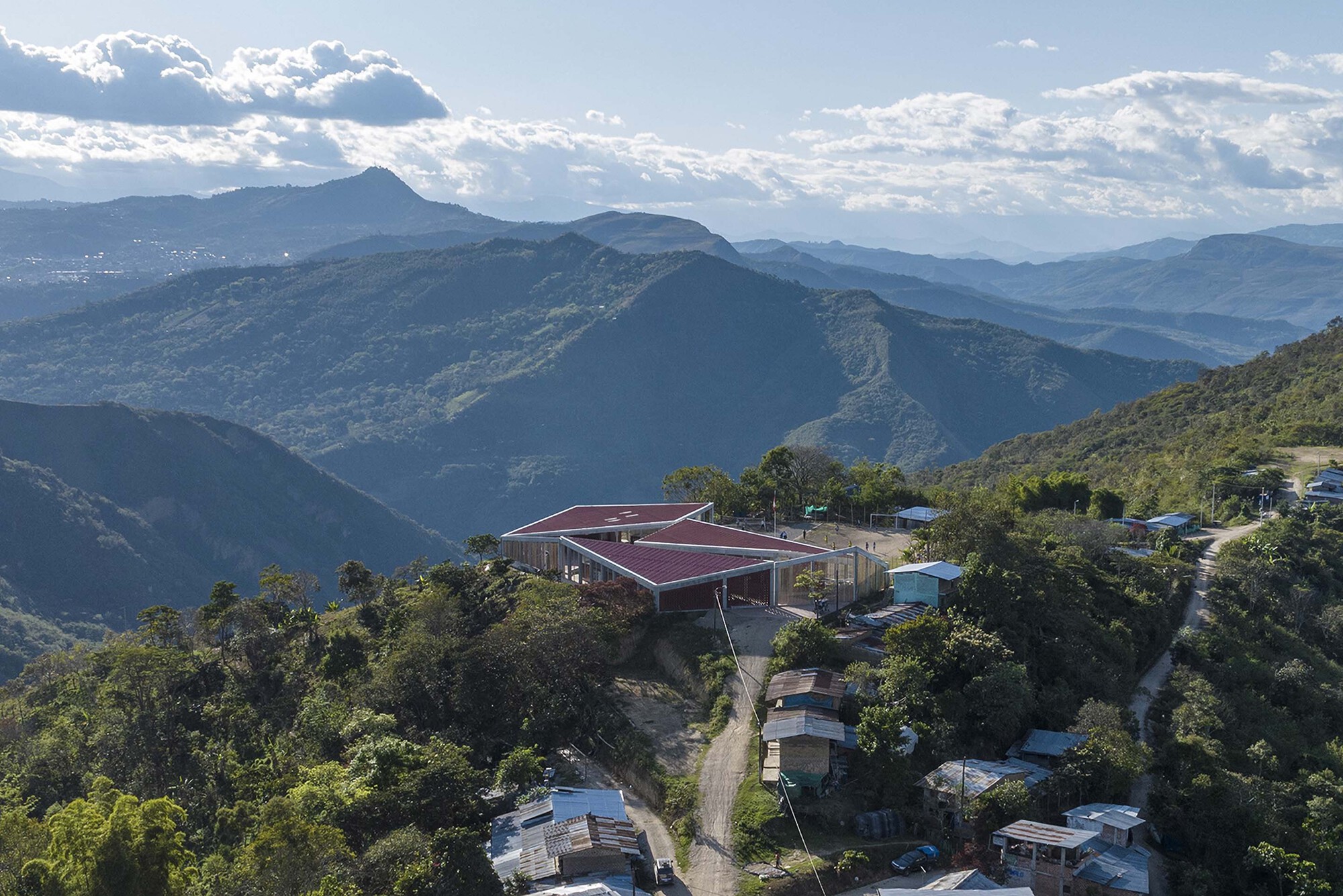 米拉多尔拉哈尔基利亚学校丨秘鲁卡哈马卡丨Semillas-32