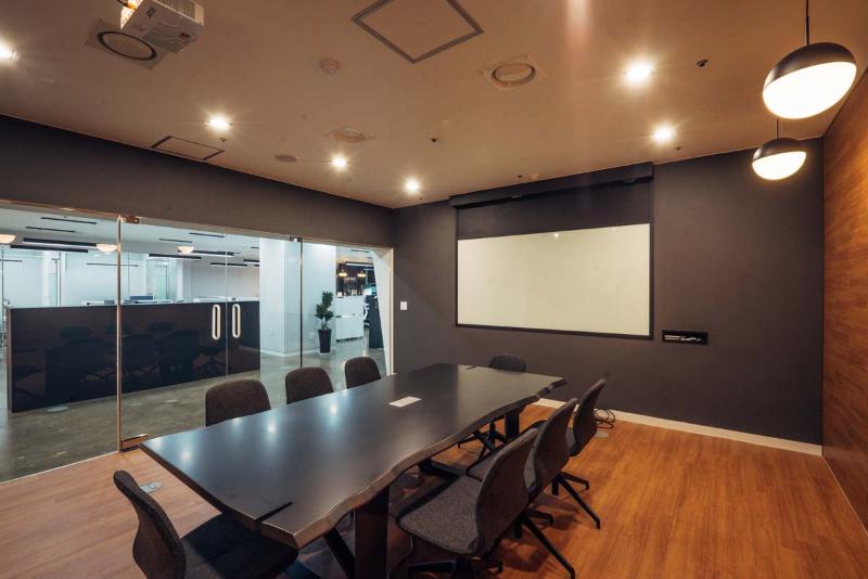 现代简约 65 平办公室设计 展现黑白魅力-12