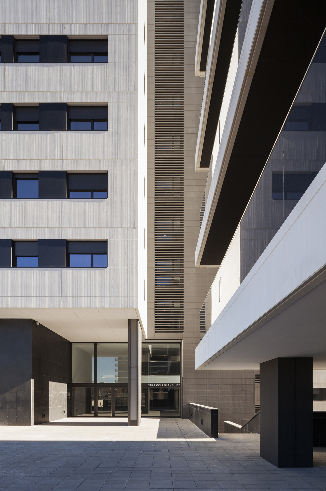 西班牙略夫雷加特住宅丨Estudio Rubio & Álvarez-Sala-27