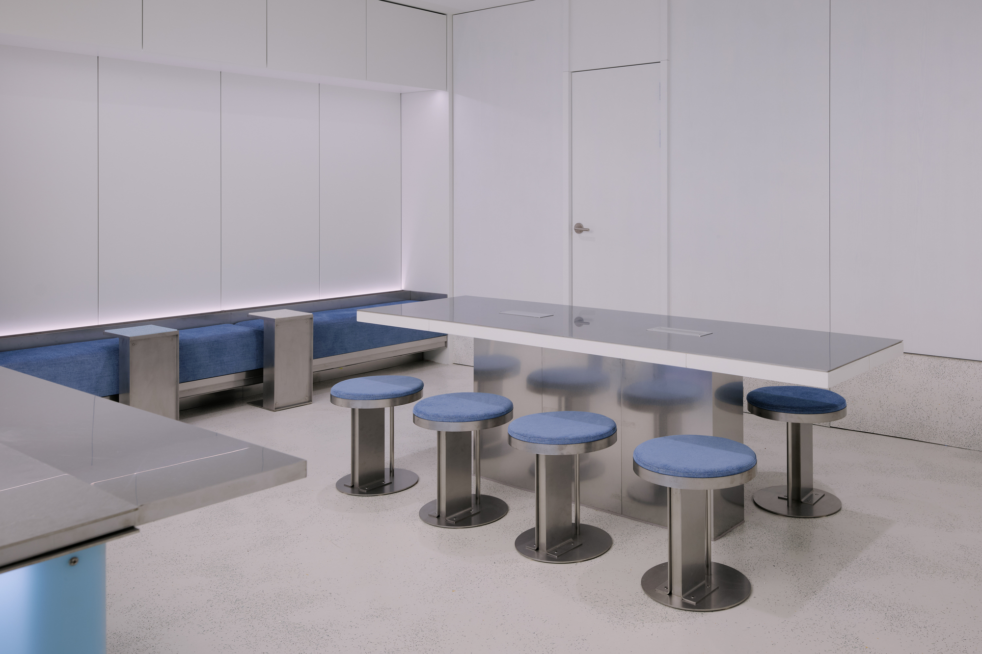 德美尔釜山车站店丨韩国丨design by 83,Minseok Kim-44