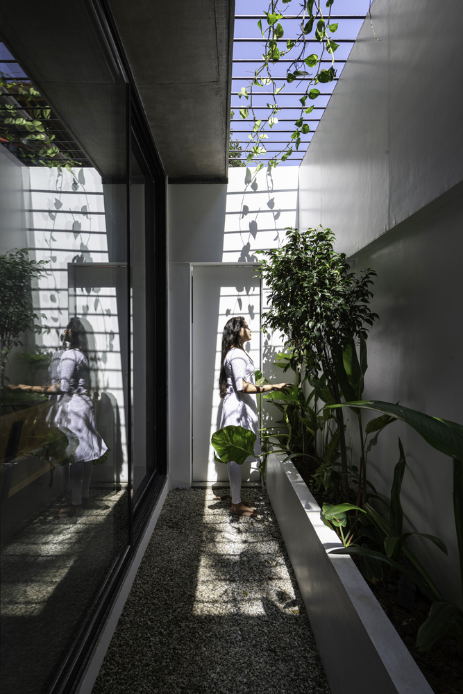 白色立方体住宅丨印度特里凡得琅丨Srijit Srinivas  ARCHITECTS-28