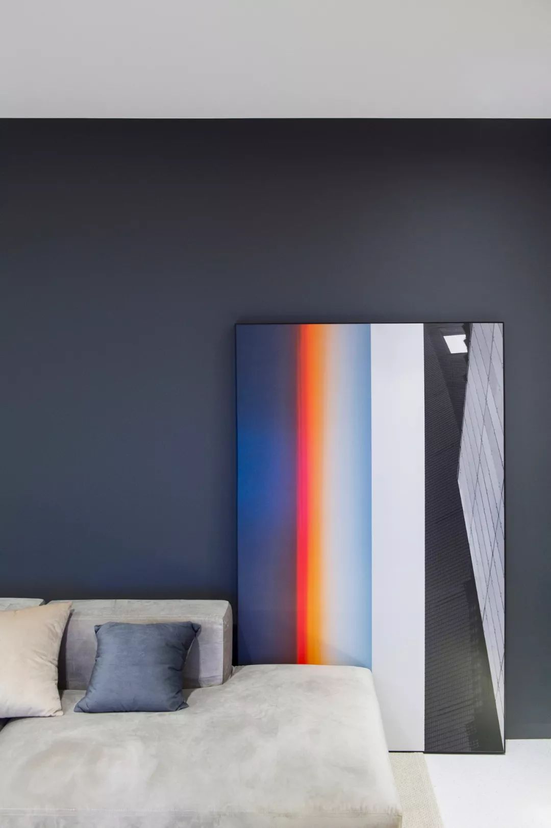 135m²怪异阁楼,创意爆改为艺术画廊式舒适三层!-19